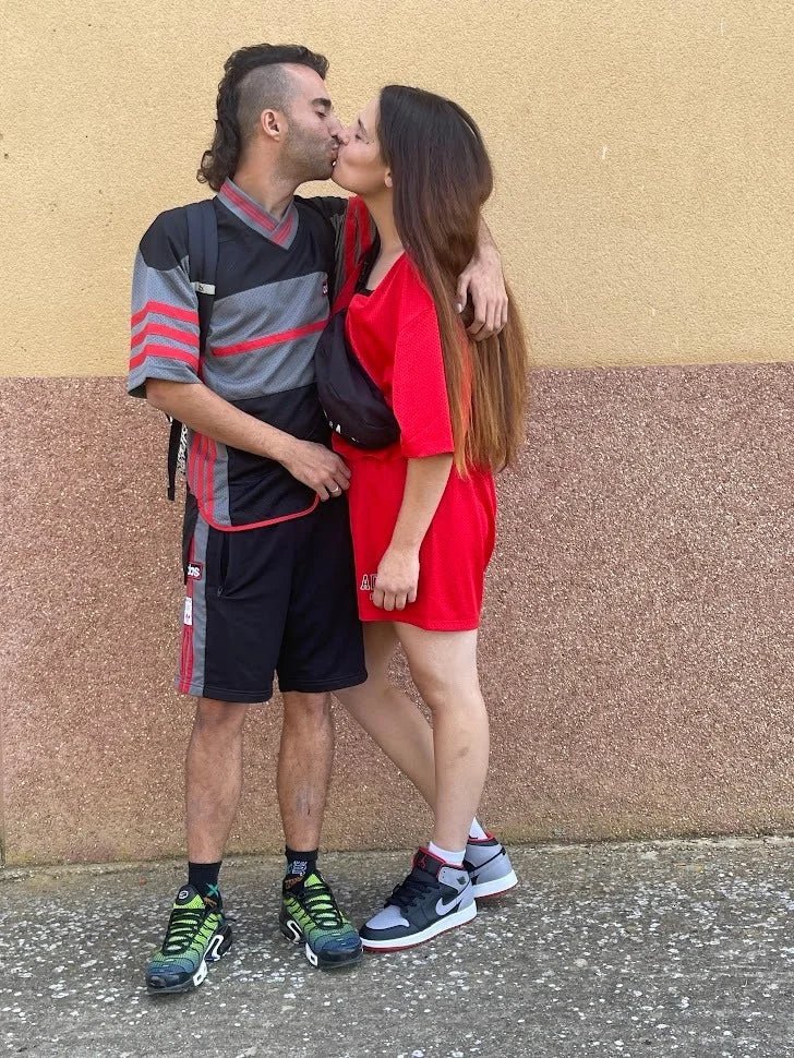 Figura de Pareja Besándose Personalizada en 3D - TRES D